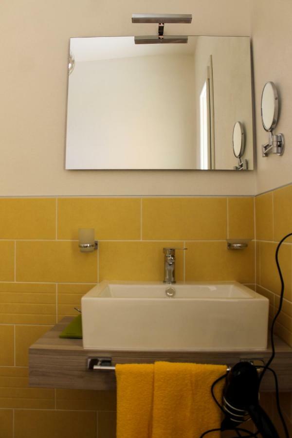 B&B L'Arcobaleno Pula Bagian luar foto